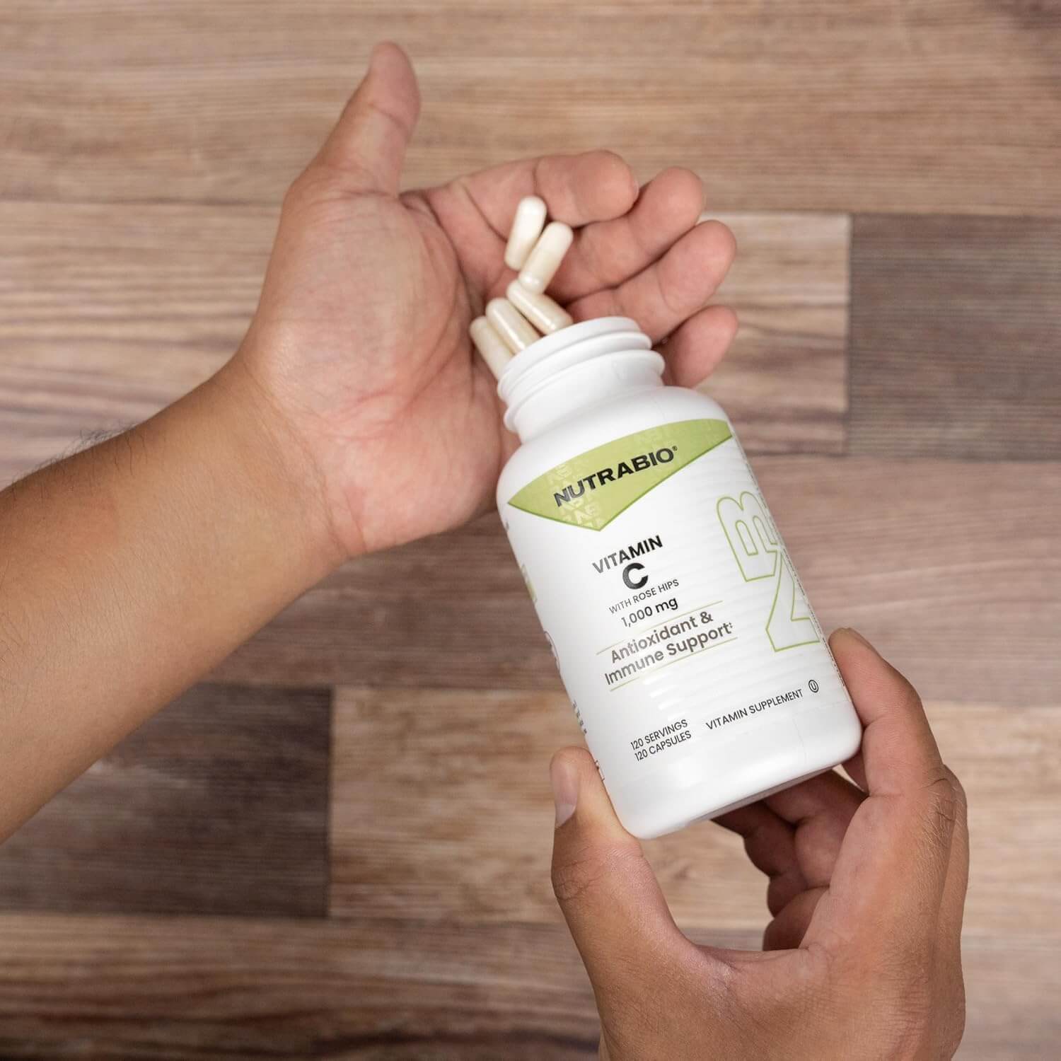 Vitamina C 1000 mg con Rose Hips NutraBio – 120 caps - Imagen 4